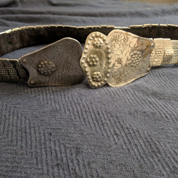 🔥 5 for $35 🔥Vintage Metal Belt - Picture 2 of 4